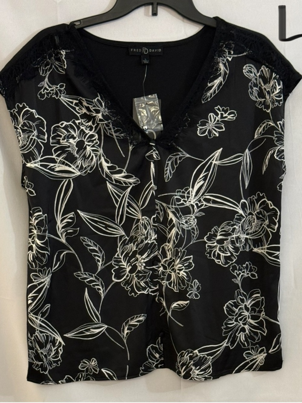 Fred David Black and White Floral V-Neck Lace-Trim Blouse